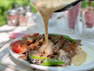 İskenderin vazgeçilmez adresi: Kebapçı İskender