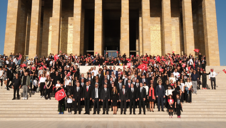Borusanlılar’dan Anıtkabir’e 100. yıl ziyareti