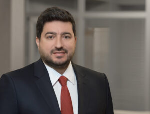 Auto King Tesla Onaylı Hasar Onarım Merkezi oldu