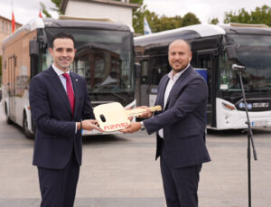 Anadolu Isuzu, tam elektrikli modeli Novociti Volt’u Makedonya’ya teslim etti