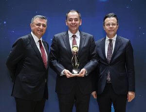 Otokar’a Altın İhracatçı ödülü