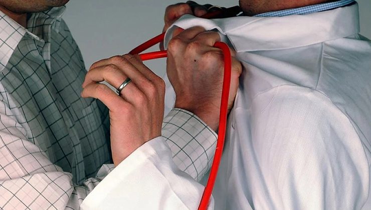 Sağlıkta şiddet durmuyor: 6 ayda 9 bin vaka!