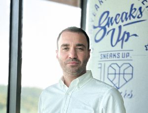 Sneaks Up’ta üst düzey atama